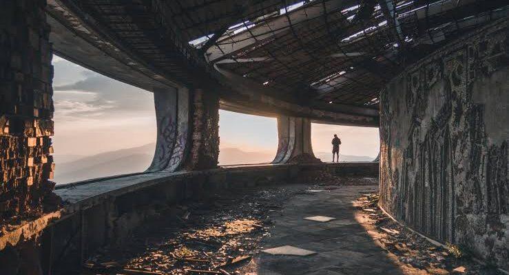 Темный туризм (Dark Tourism) почему людей привлекают места трагедий.